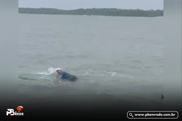 Barco naufraga com quatro pessoas no mar de Cabedelo; duas vítimas morreram