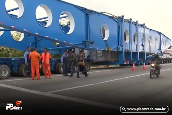 Transporte de transformador de 250 toneladas sai de Campina Grande