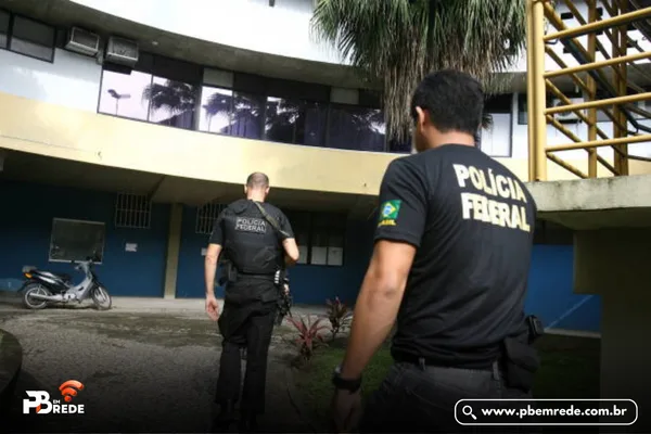 PF flagra seguranças clandestinos no São João de Campina Grande e apreende armas brancas