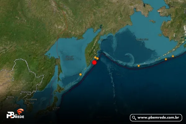 Terremoto de magnitude 8,7 na costa da Rússia gera alertas de tsunami