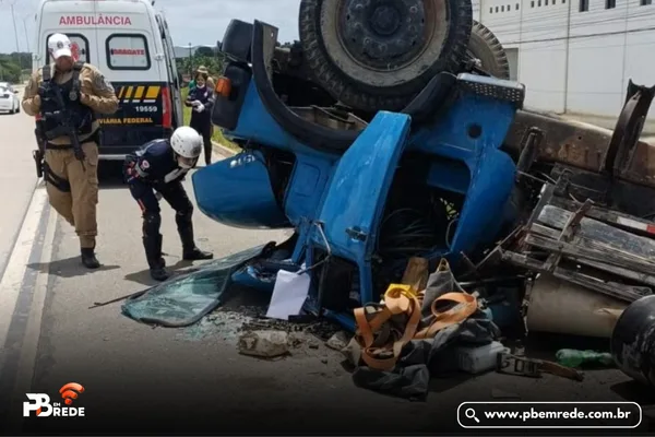 Homem morre após caminhão capotar na BR-101, na Paraíba