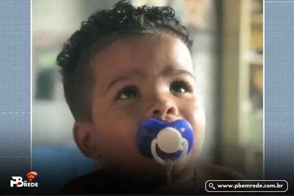 Bebê agredido chegou morto em hospital de João Pessoa; mãe foi apreendida e padrasto preso