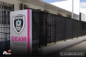 Professor é preso na PB suspeito de trocar notas por imagens íntimas de alunas