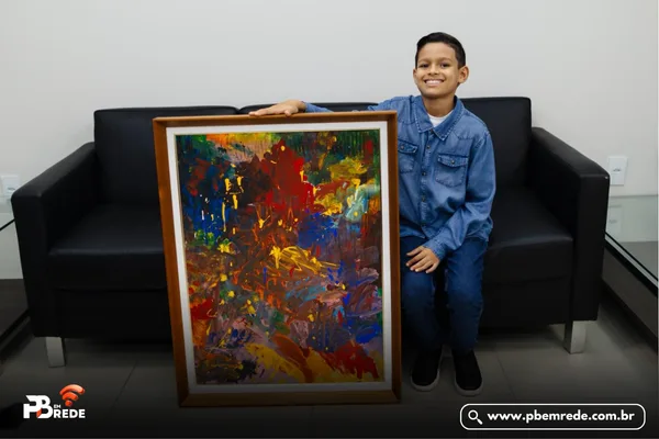 Assembleia da Paraíba homenageia artista mirim que vai expor no Louvre; garoto é natural de Campina Grande