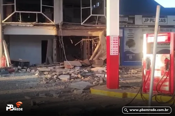 Posto de combustíveis é alvo de explosão criminosa, em João Pessoa