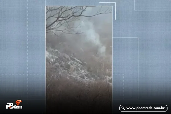 Incêndio atinge vegetação no Parque Nacional da Serra do Teixeira, no Sertão da PB