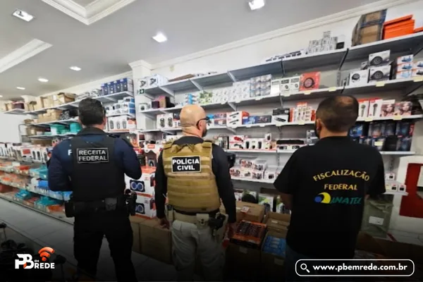 Mais de 2 toneladas de produtos são apreendidos em duas lojas de Campina Grande durante operação contra falsificação de eletrônicos