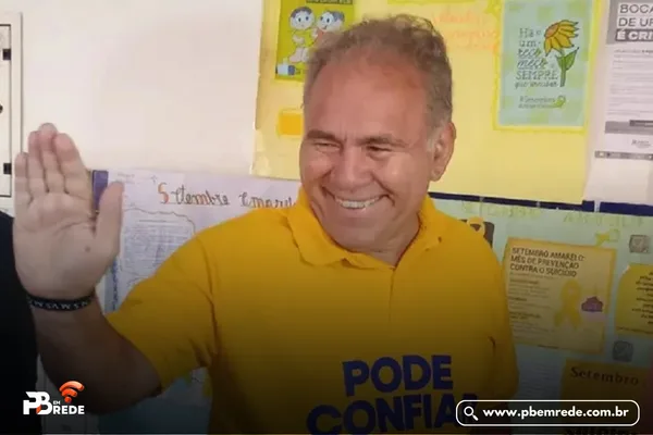 PL mantém ex-ministro de Bolsonaro com salário de R$ 30 mil pago com verba pública